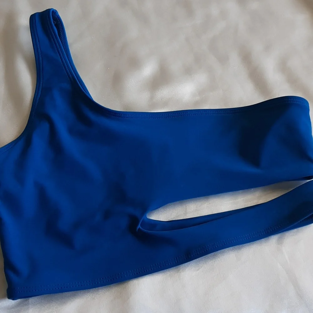Zaful Bathing suit top.  Size 6. (M) Blue.  Slots for padding (not inclu… - Picture 9 of 10